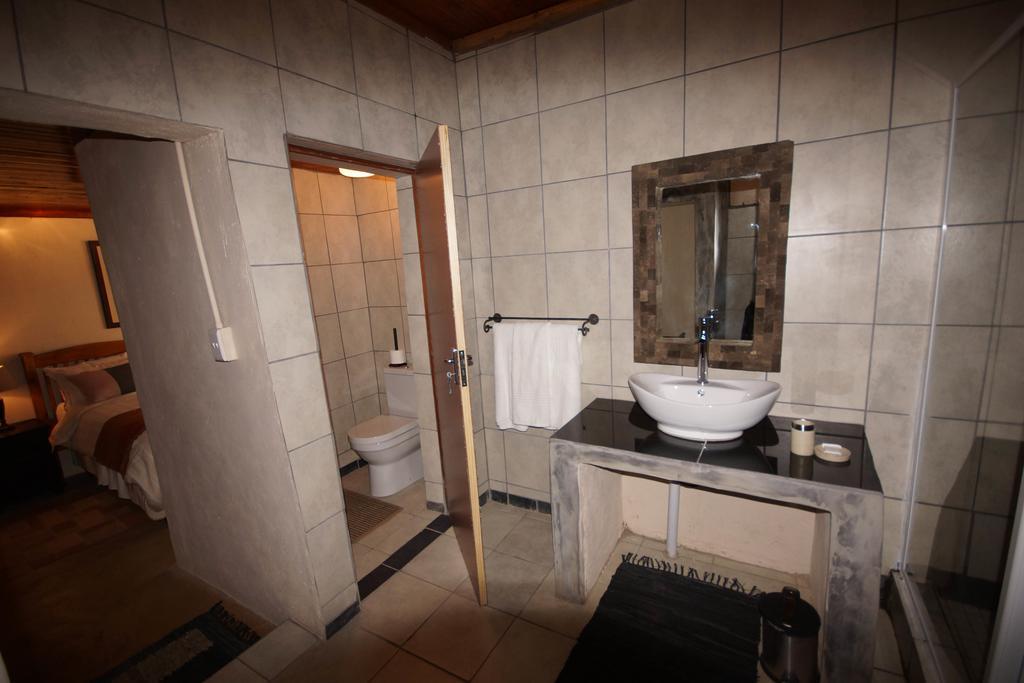 Kruger River Holiday Home Marloth Park Ngoại thất bức ảnh